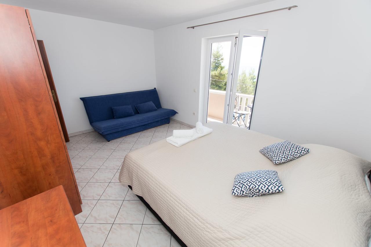 Matko'S Oasis Apartments Brela Ngoại thất bức ảnh
