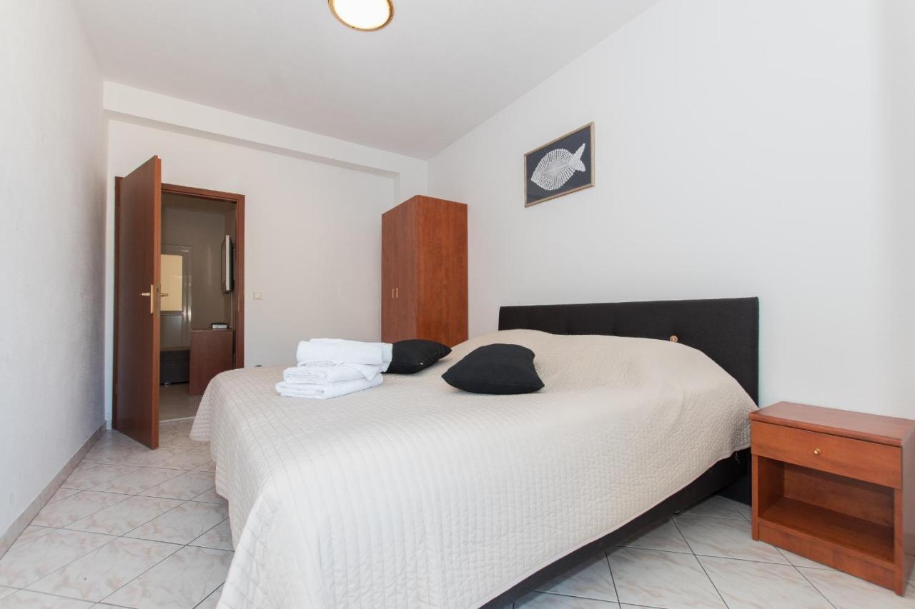 Matko'S Oasis Apartments Brela Ngoại thất bức ảnh
